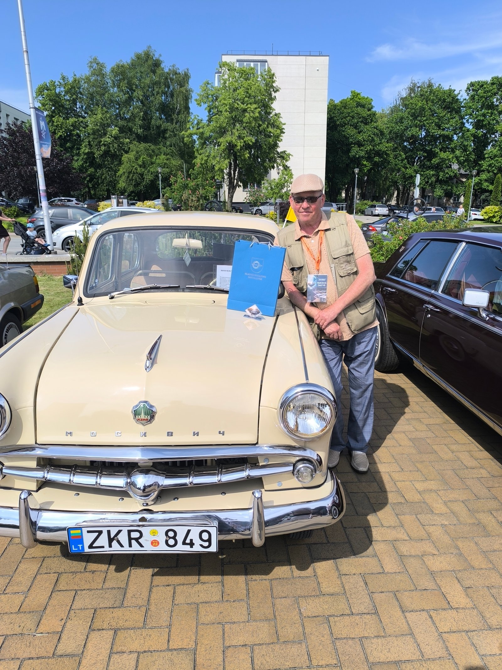 Moskvich 407