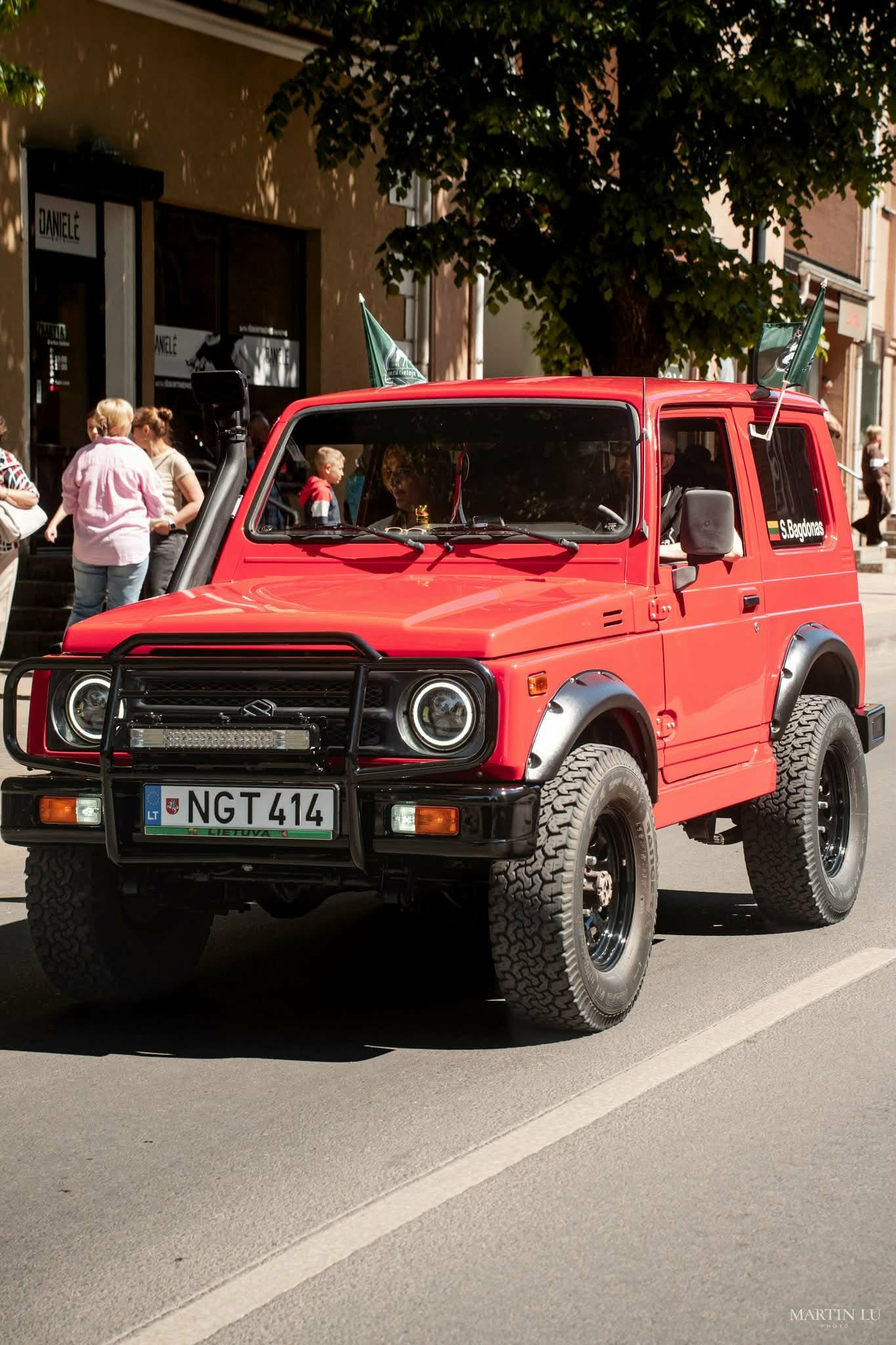 Suzuki Samurai