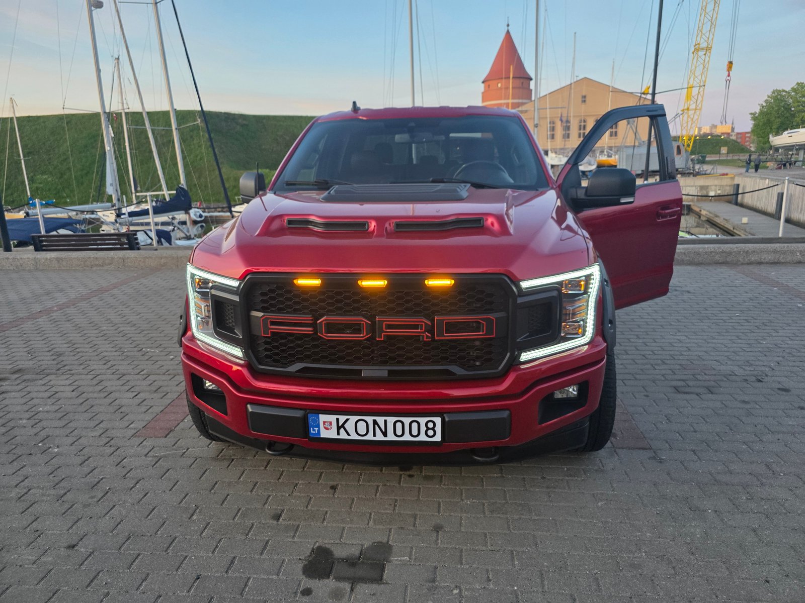 Ford f-150       2020metu